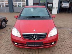 Rot Gebraucht 2011 Mercedes A180 Van / Kleinbus | 5.600 € (Etwas zu teuer)