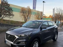 Grau Gebraucht 2019 Hyundai Tucson SUV | 16.750 € (Fairer Preis)