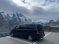 Blau Gebraucht 2019 Mercedes Vito Edition Van / Kleinbus | 40.900 €