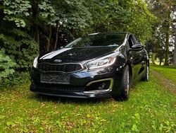 Schwarz Gebraucht 2015 Kia Ceed DREAM-TEAM Edition Kleinwagen | 8.990 € (Fairer Preis)