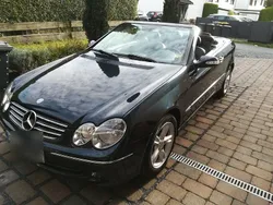 Schwarz Gebraucht 2004 Mercedes CLK200 Avantgarde Cabrio | 7.399 € (Fairer Preis)
