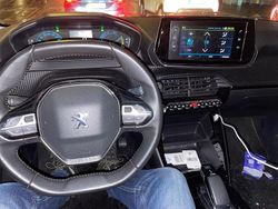 Schwarz Gebraucht 2019 Peugeot e-208 Active Kleinwagen | 13.490 € (Fairer Preis)