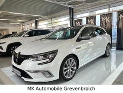 Weiß Gebraucht 2016 Renault Mégane GrandTour Bose Edition Kombi | 14.998 €
