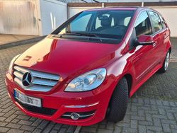 Rot Gebraucht 2011 Mercedes B160 Van / Kleinbus | 6.500 € (Fairer Preis)