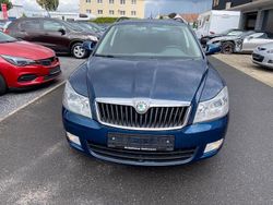 Blau Gebraucht 2013 Skoda Octavia Best of Kombi | 6.999 € (Superpreis)