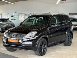 Schwarz Gebraucht 2017 Ssangyong Rexton Sapphire SUV | 17.990 € (Etwas zu teuer)
