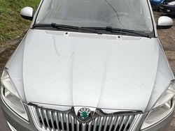 Weiß Gebraucht 2012 Skoda Roomster Van / Kleinbus | 5.400 € (Fairer Preis)