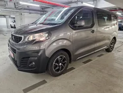 Grau Gebraucht 2017 Peugeot Traveller Van / Kleinbus | 10.800 € (Guter Preis)
