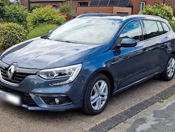 Grau Gebraucht 2020 Renault Mégane GrandTour Business Kombi | 15.800 € (Fairer Preis)