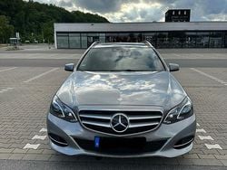 Grau Gebraucht 2014 Mercedes E200 Kombi | 16.000 € (Fairer Preis)