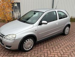 Silber Gebraucht 2005 Opel Corsa Kleinwagen | 2.100 € (Etwas zu teuer)