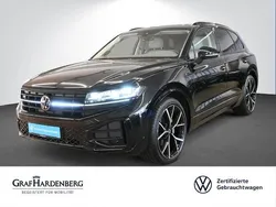 Grenadillschwarz metallic Gebraucht 2023 VW Touareg R-line SUV | 77.880 € (Teuer)