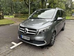 Grau Gebraucht 2019 Mercedes V300 Avantgarde Edition Van / Kleinbus | 44.500 € (Guter Preis)