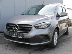 Grau Gebraucht 2023 Mercedes T180 Edition Van / Kleinbus | 26.470 € (Fairer Preis)