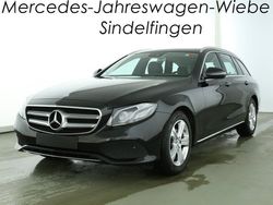 Schwarz metallic Gebraucht 2017 Mercedes E220 Avantgarde Kombi | 38.900 €