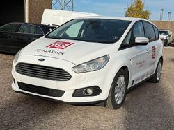 Silber Gebraucht 2016 Ford S-MAX Trend Van / Kleinbus | 5.099 € (Fairer Preis)
