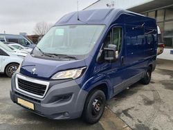 Blau Gebraucht 2015 Peugeot Boxer Van | 13.900 € (Teuer)