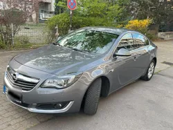 Grau Gebraucht 2016 Opel Insignia Business Limousine | 11.600 € (Fairer Preis)