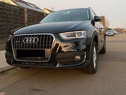 Schwarz Gebraucht 2012 Audi Q3 SUV | 12.800 € (Fairer Preis)