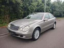 Grau Gebraucht 2004 Mercedes E220 Elegance Limousine | 4.800 € (Fairer Preis)