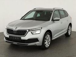 Brilliant silber metallic Gebraucht 2023 Skoda Kamiq Style SUV | 22.495 €