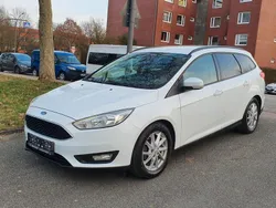 Weiß Gebraucht 2016 Ford Focus Business Edition Kombi | 6.750 € (Guter Preis)