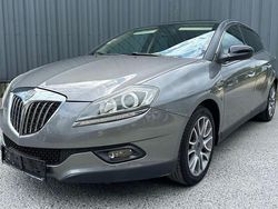 Grau Gebraucht 2009 Lancia Delta Platinum Kleinwagen | 3.490 € (Fairer Preis)