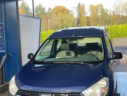 Blau Gebraucht 2017 Dacia Dokker Van / Kleinbus | 2.650 € (Guter Preis)