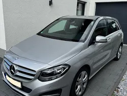 Silber Gebraucht 2016 Mercedes B180 Van / Kleinbus | 15.990 € (Fairer Preis)