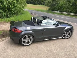 Grau Gebraucht 2014 Audi TT Roadster Competition Cabrio | 20.600 €