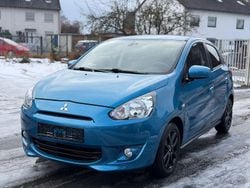 Blau Gebraucht 2016 Mitsubishi Space Star Diamant Edition Limousine | 5.299 € (Guter Preis)