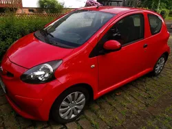 Rot Gebraucht 2007 Toyota Aygo Kleinwagen | 850 €