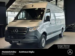 Iridiumsilber (metallic) Gebraucht 2023 Mercedes Sprinter Van | 35.521 € (Fairer Preis)