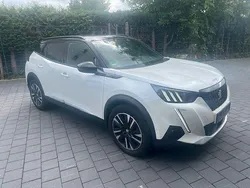 Weiß Gebraucht 2021 Peugeot 2008 GT SUV | 19.300 € (Fairer Preis)