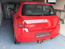 Rot Gebraucht 2006 Suzuki Swift Kleinwagen | 2.399 € (Etwas zu teuer)