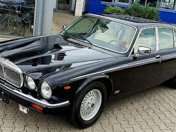 Schwarz Gebraucht 1989 Jaguar XJ12 Limousine | 24.910 €