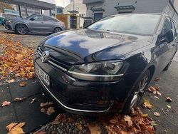 Schwarz Gebraucht 2015 VW Golf VII Edition Kleinwagen | 9.700 € (Fairer Preis)