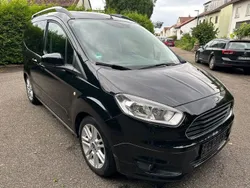Schwarz Gebraucht 2015 Ford Tourneo Courier Van / Kleinbus | 7.990 € (Fairer Preis)
