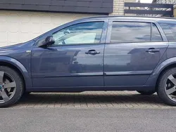 Blau Gebraucht 2007 Opel Astra Kombi | 2.499 € (Guter Preis)