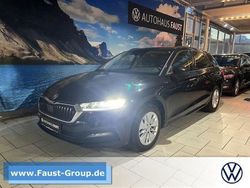 Schwarz perleffekt Gebraucht 2022 Skoda Octavia Ambition Kombi | 21.650 € (Fairer Preis)