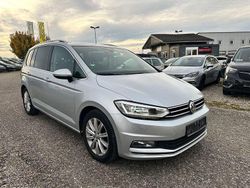Silber Gebraucht 2016 VW Touran Highline Van / Kleinbus | 8.990 €