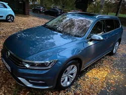Blau Gebraucht 2015 VW Passat Alltrack Kombi | 14.400 €