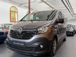Grau Gebraucht 2015 Renault Trafic Expression Van | 14.990 € (Superpreis)
