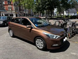 Braun Gebraucht 2015 Hyundai i20 Trend Kleinwagen | 6.500 € (Guter Preis)