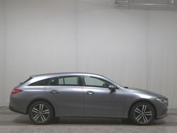 Grau Gebraucht 2023 Mercedes CLA200 Shooting Brake Kombi | 22.680 € (Superpreis)