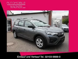 Grau Gebraucht 2024 Dacia Jogger Essentiel Limousine | 18.990 € (Guter Preis)