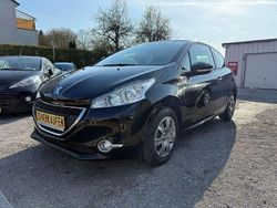 Schwarz Gebraucht 2014 Peugeot 208 Active Kleinwagen | 5.990 € (Etwas zu teuer)