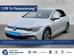 Silber Gebraucht 2024 VW Golf VIII Move Kleinwagen | 22.770 € (Guter Preis)