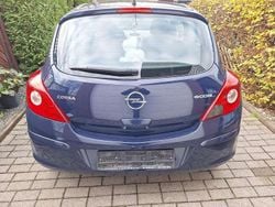 Blau Gebraucht 2009 Opel Corsa Edition Limousine | 2.000 € (Guter Preis)
