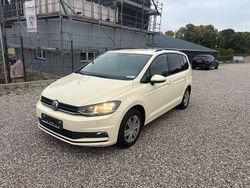 Beige Gebraucht 2019 VW Touran Van / Kleinbus | 6.999 € (Etwas zu teuer)